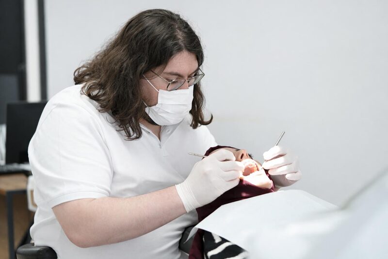 İmplant Tedavisi - Zürih Diş Gebze